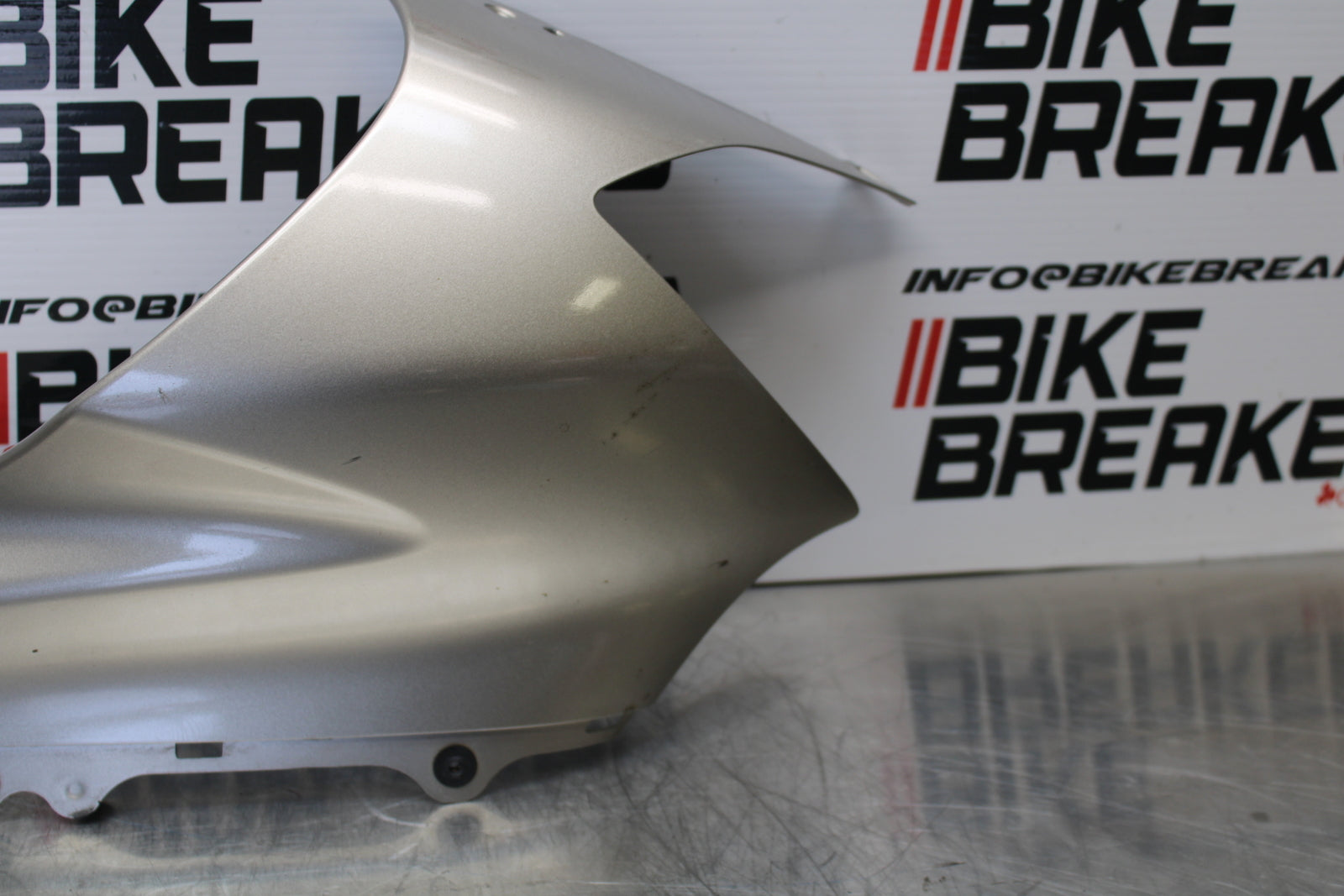 04-05 KAWASAKI NINJA ZX10R RIGHT FRONT UPPER NOSE FAIRING COWL SHROUD BB163