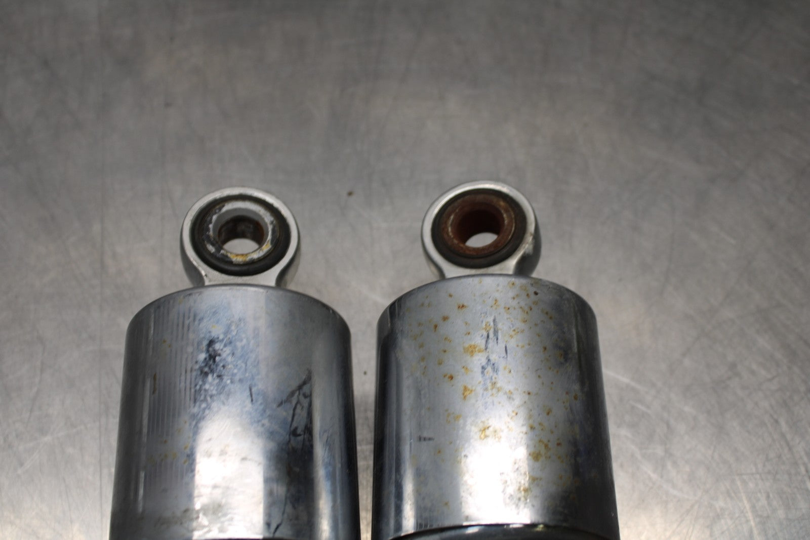05 TRIUMPH ROCKET III 12.5 REAR BACK SHOCK ABSORBER SET PAIR BB186