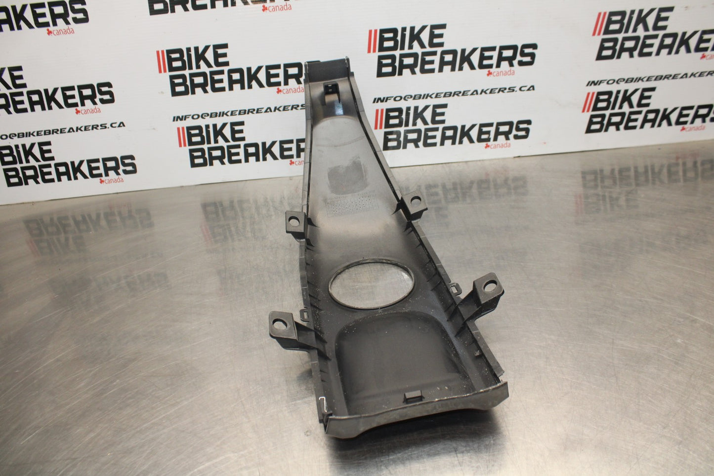 22-25 YAMAHA YZF R7 GAS TANK FUEL CELL COVER FAIRING COWL BB769