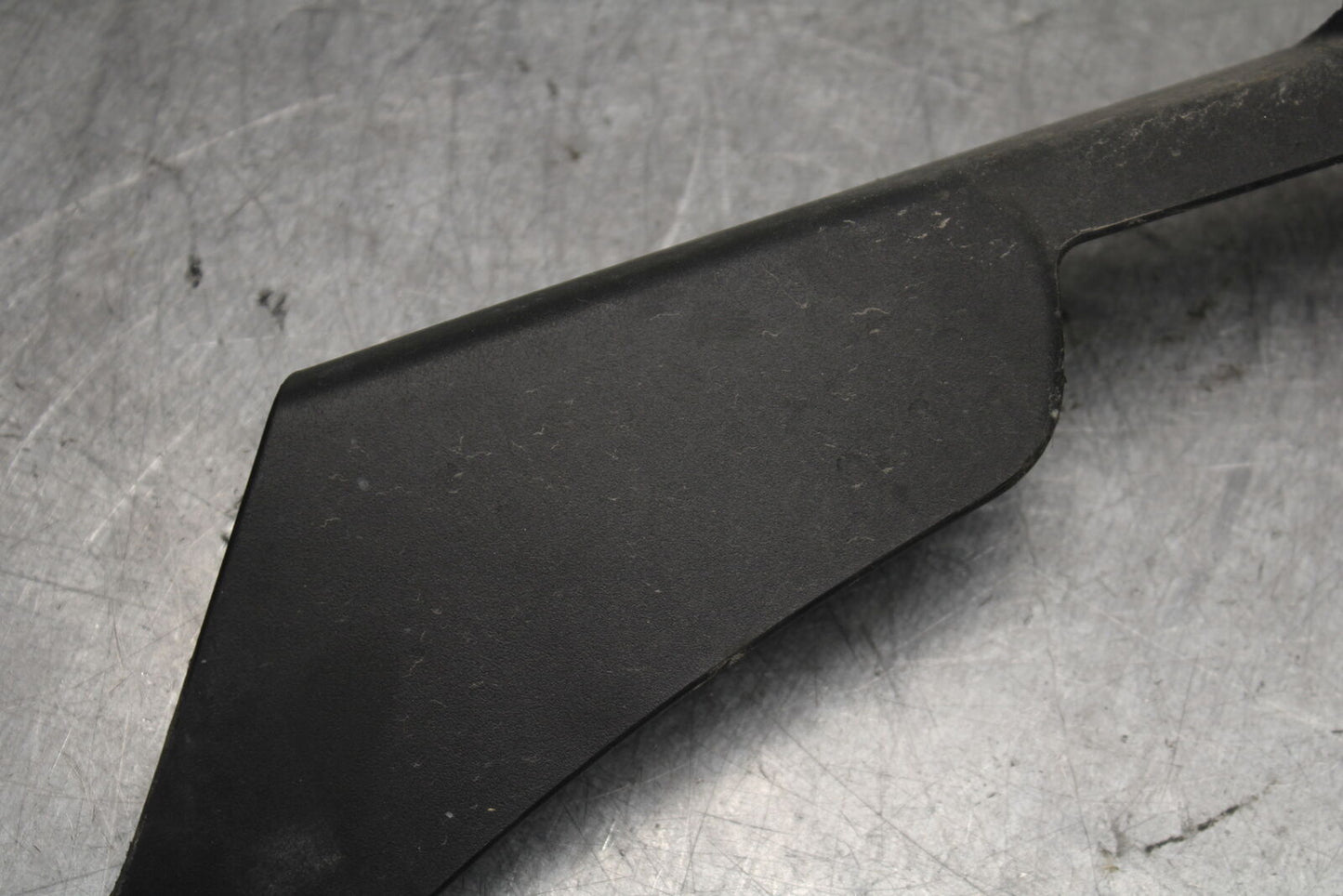 09-12 KAWASAKI NINJA ZX6R REAR BACK DRIVE CHAIN GUARD COVER SHIELD BB698