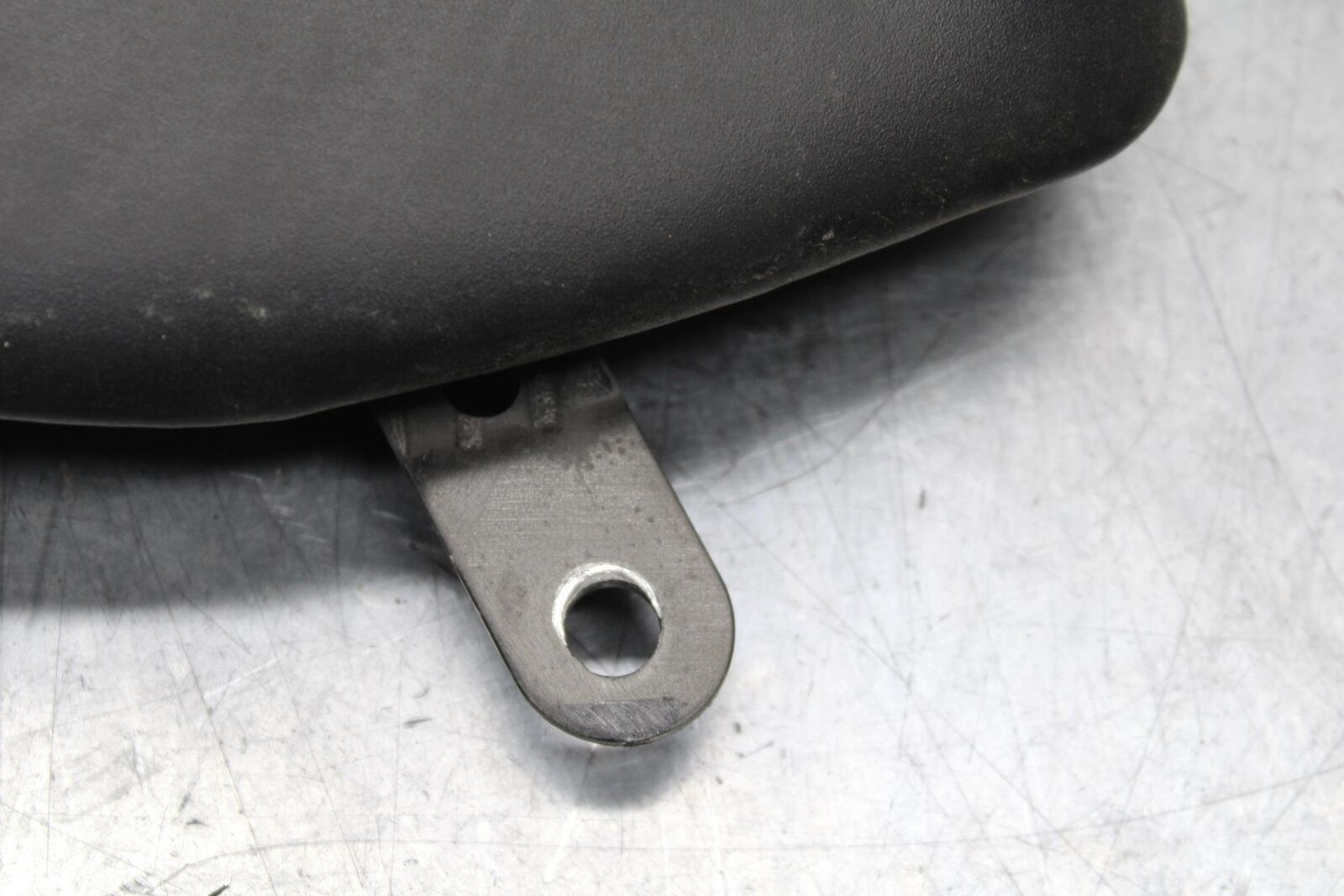 19-21 YAMAHA YZF R3 FRONT DRIVERS SEAT PAD SADDLE PILLION 1WD-F4710-02-00 BB588