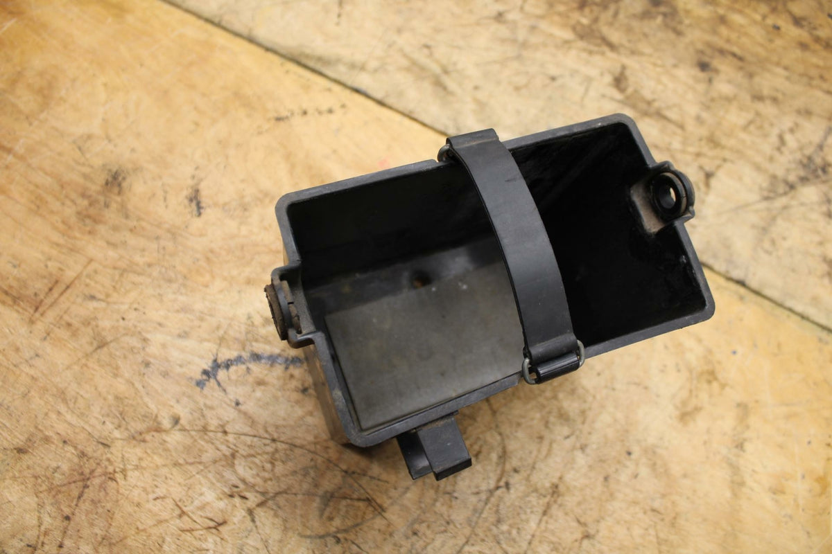 91-93 YAMAHA FZR1000 BATTERY TRAY PLASTIC BB339