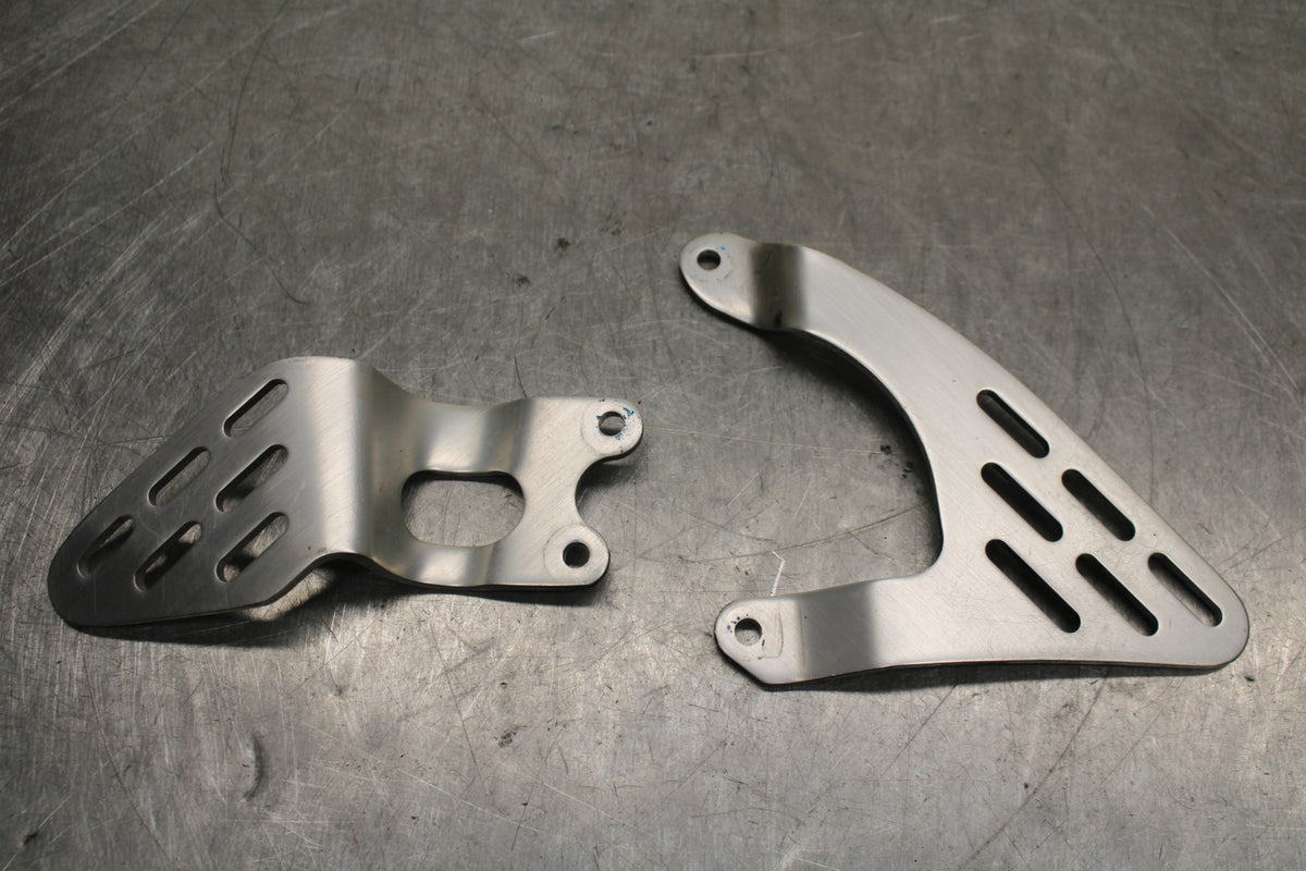 03-05 YAMAHA YZF R6  REARSET REAR SET HEEL GUARD COVER SET BB132