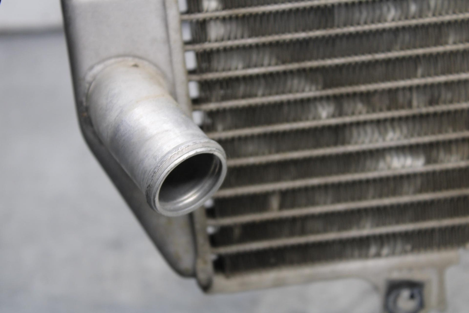 01-03 SUZUKI GSXR600 ENGINE RADIATOR MOTOR COOLING RADIATER 17710-35F10 BB633
