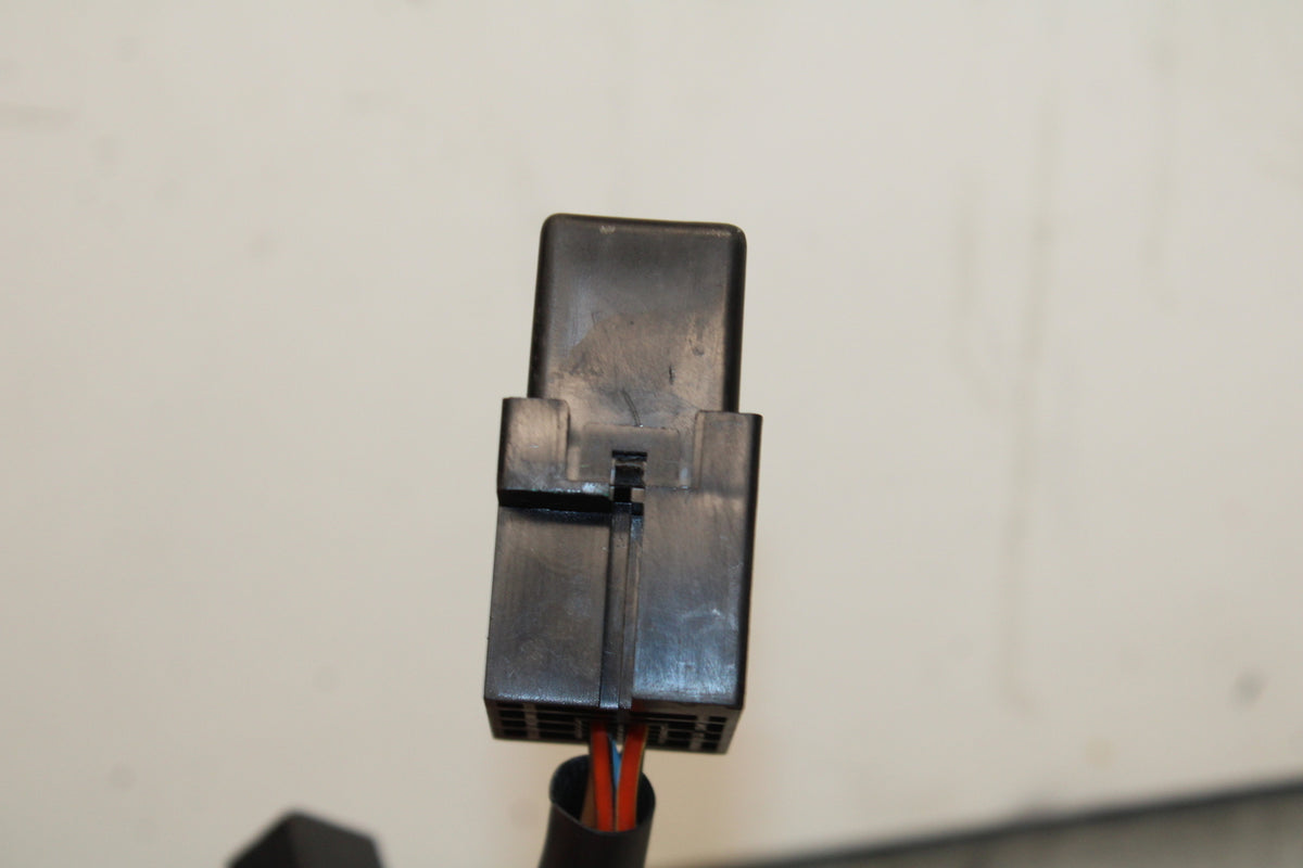 08-10 SUZUKI GSXR750 TURN SIGNAL BLINKER RELAY FLASHER SWITCH BB119