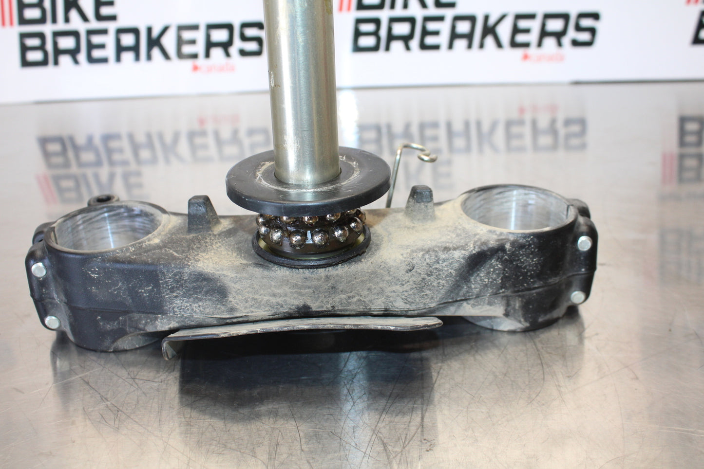 11 SUZUKI GSXR1000 FRONT FORKS CLAMP LOWER TRIPLE TREE STEM BB142