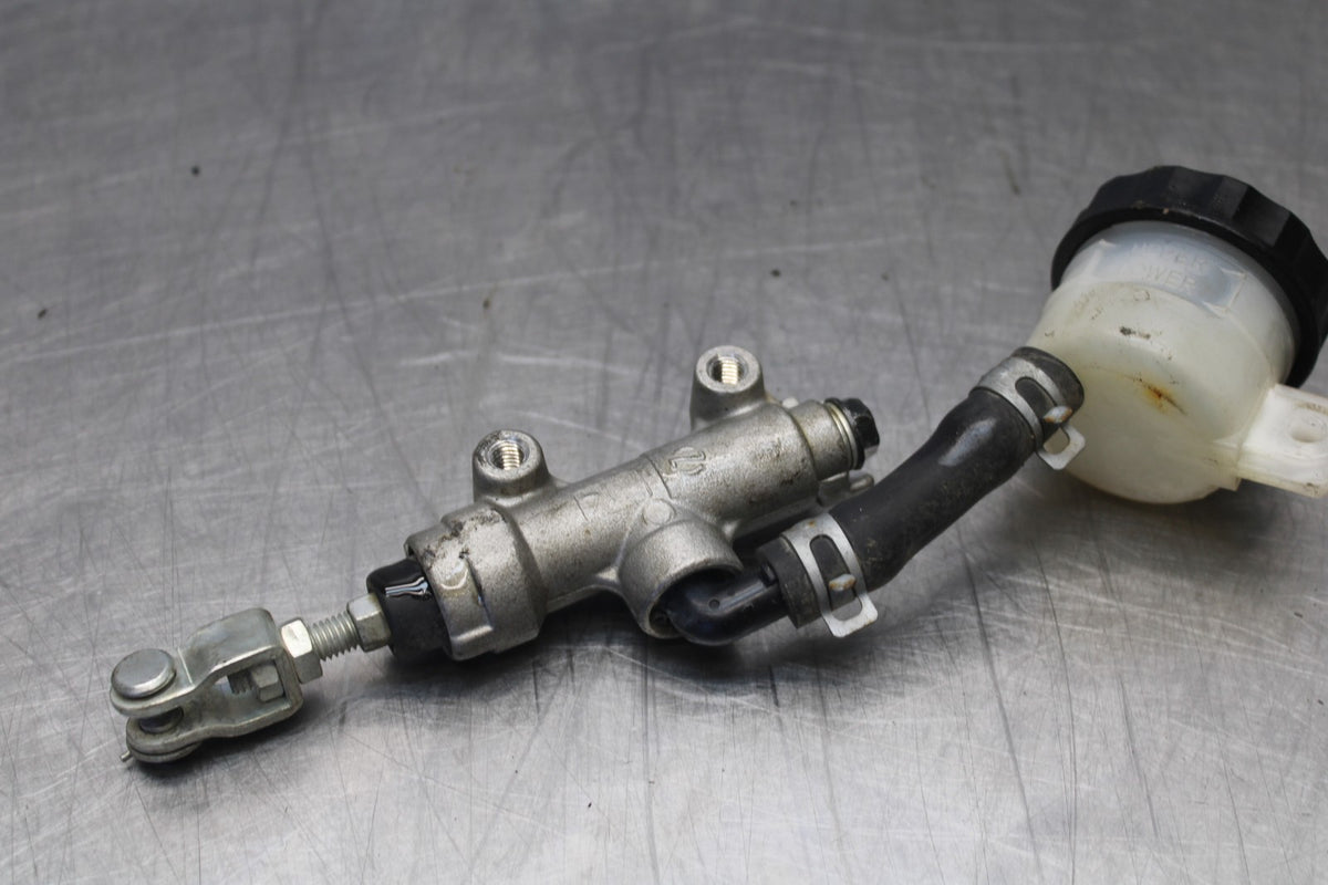 08 KAWASAKI VULCAN 1600 VN1600D NOMAD REAR BACK BRAKE MASTER CYLINDER BB904