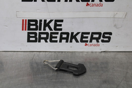 05 DUCATI SUPERSPORT 800 GAS FUEL TANK HOLD DOWN STRAP BB913