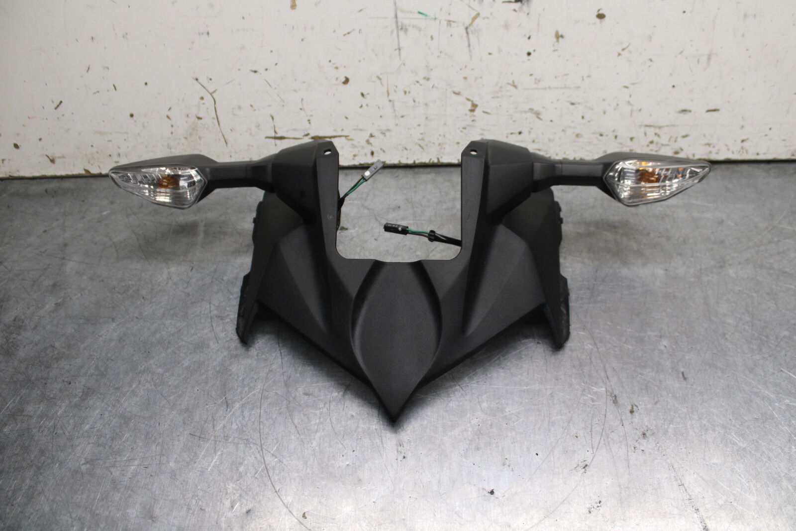 19-22 KAWASAKI Z400 FRONT CENTER COWL FAIRING & TURN SIGNALS BB738