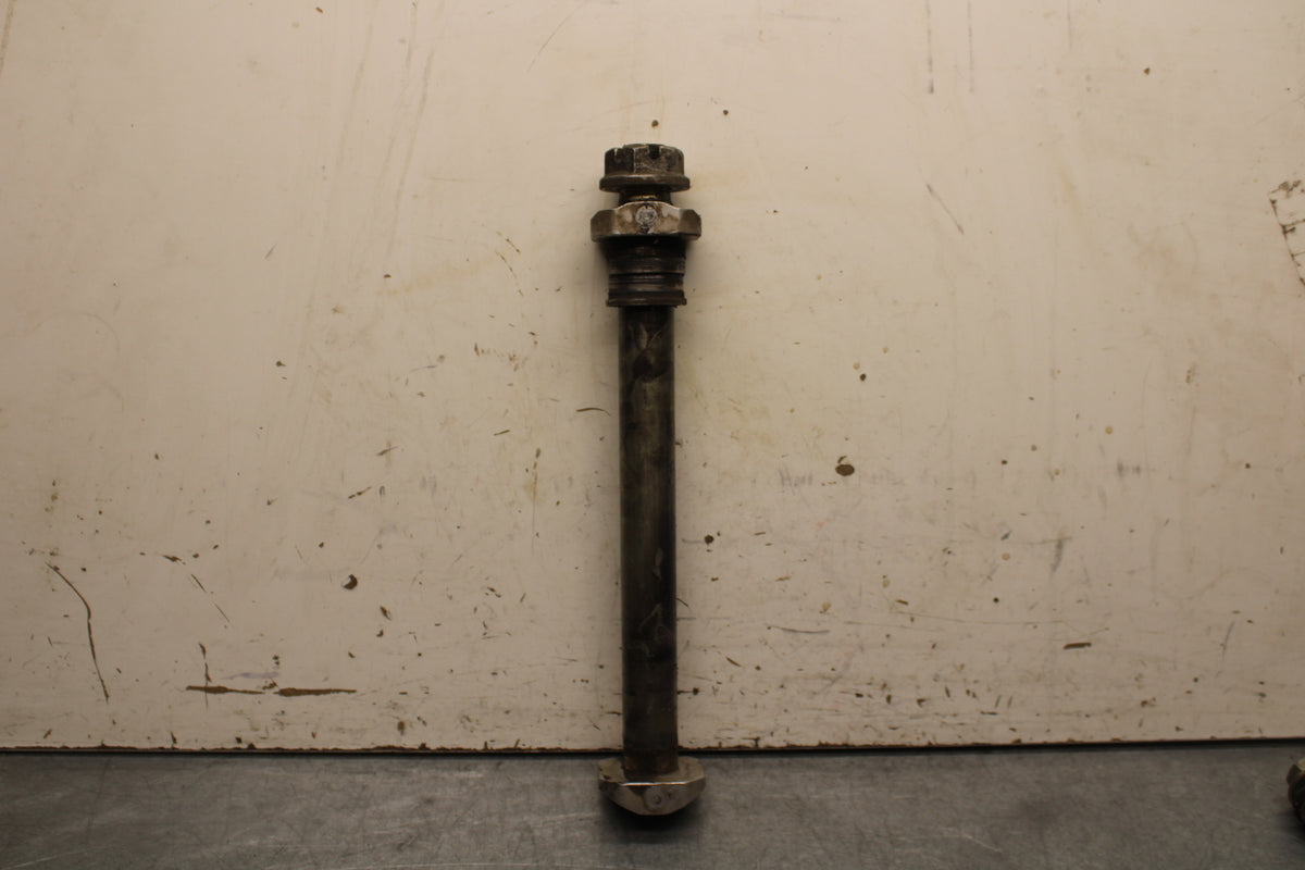 06-07 SUZUKI GSXR750 REAR AXLE BACK WHEEL RIM PIVOT BOLT AXEL 64711-49G10 BB670