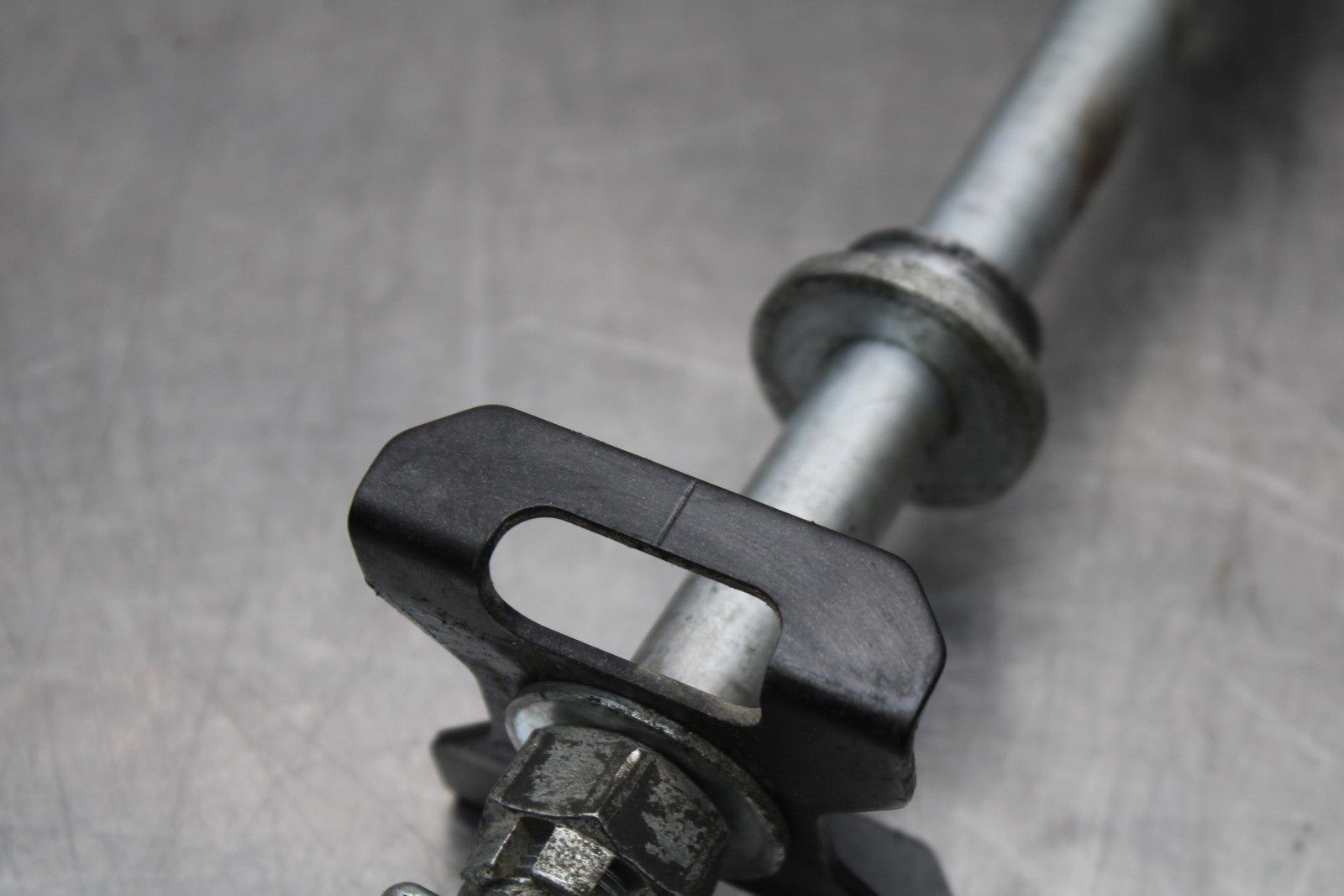 13-17 KAWASAKI NINJA 300 EX300 ABS REAR AXLE BACK WHEEL RIM BOLT AXEL BB187