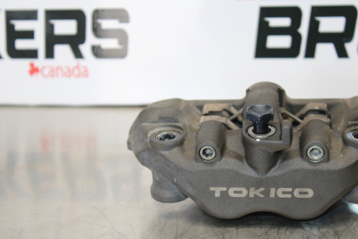05-06 HONDA CBR600RR RIGHT LEFT FRONT BRAKE CALIPER SET PAIR CALIPERS BB149