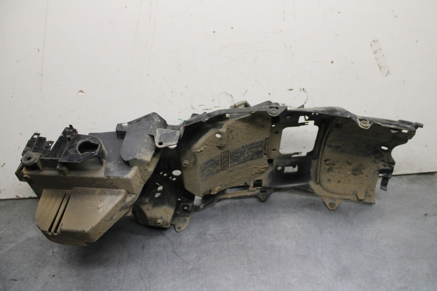 16-17 KAWASAKI VULCAN S 650 EN650 ABS BATTERY TRAY BOX HOLDER BB731