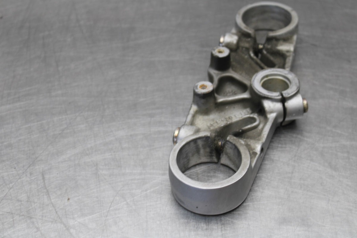 05 DUCATI SUPERSPORT 800 FORKS UPPER TRIPLE TREE CLAMP BB913