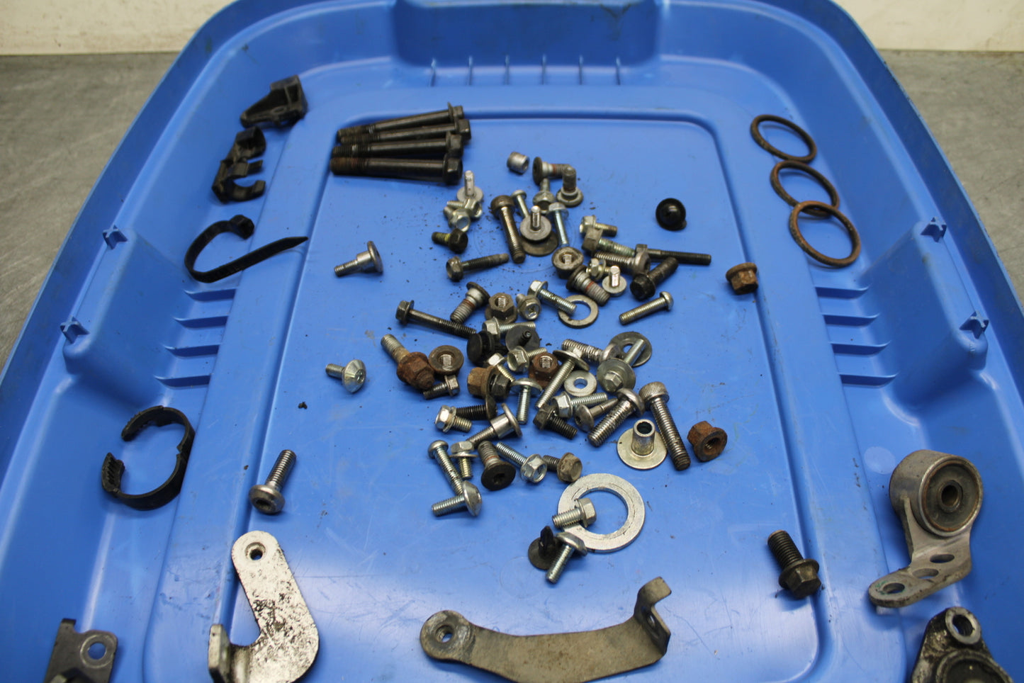08-10 SUZUKI GSXR 600 MOUNTING BOLTS HARDWARE MOTOR SCREWS BB132