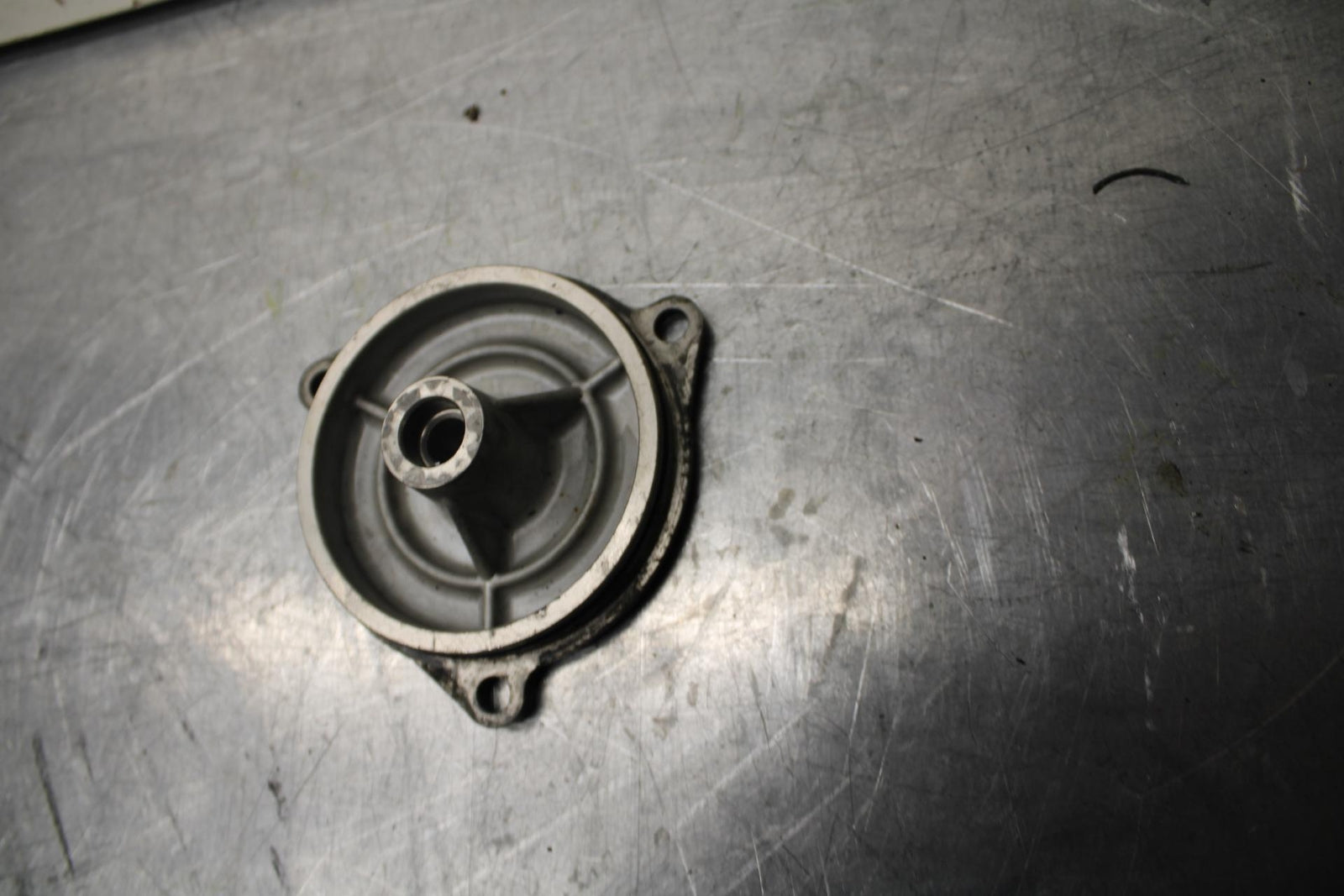 08-10 SUZUKI GSXR 600  ENGINE MOTOR IDLER IDLING GEAR COVER CAP BB92