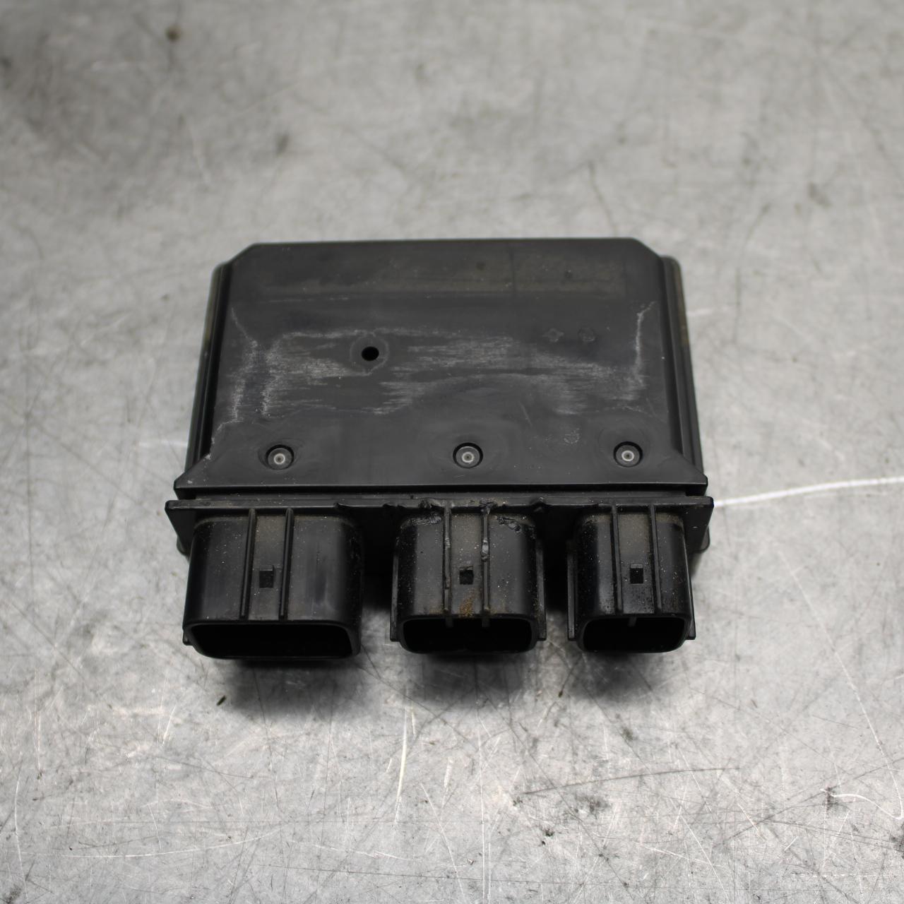 17 KAWASAKI Z900 ZR900 RELAY ASSEMBLY FUSE BOX BB549