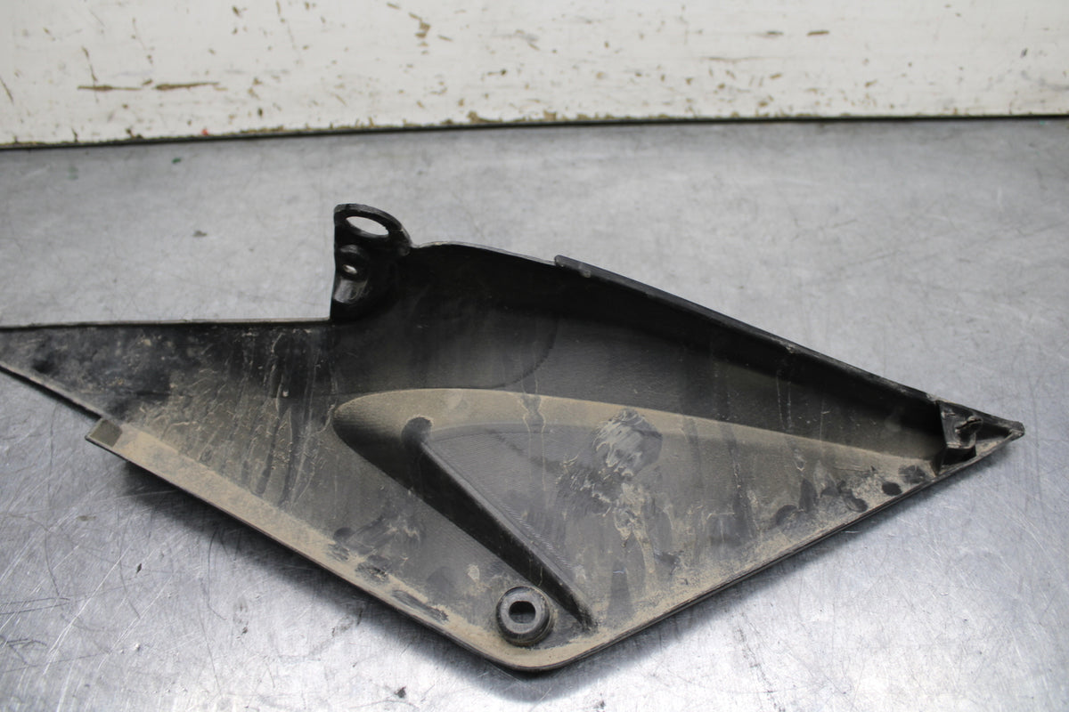 05-06 HONDA CBR600RR LEFT FRONT SIDE SEAT SADDLE PANEL TRIM COWL FAIRING BB739