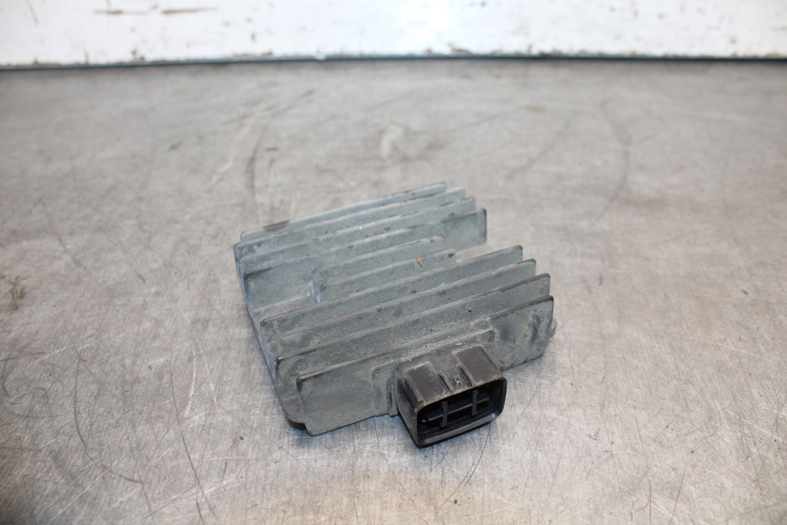 05-06 YAMAHA ROYAL STAR RECTIFIER VOLTAGE REGULATOR BB697