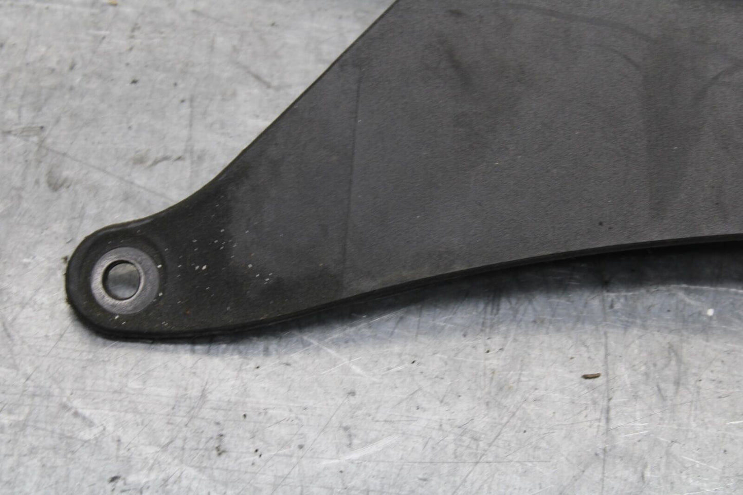 09-12 KAWASAKI NINJA ZX6R REAR DRIVE CHAIN GUARD COVER SHIELD 55020-0384 BB617