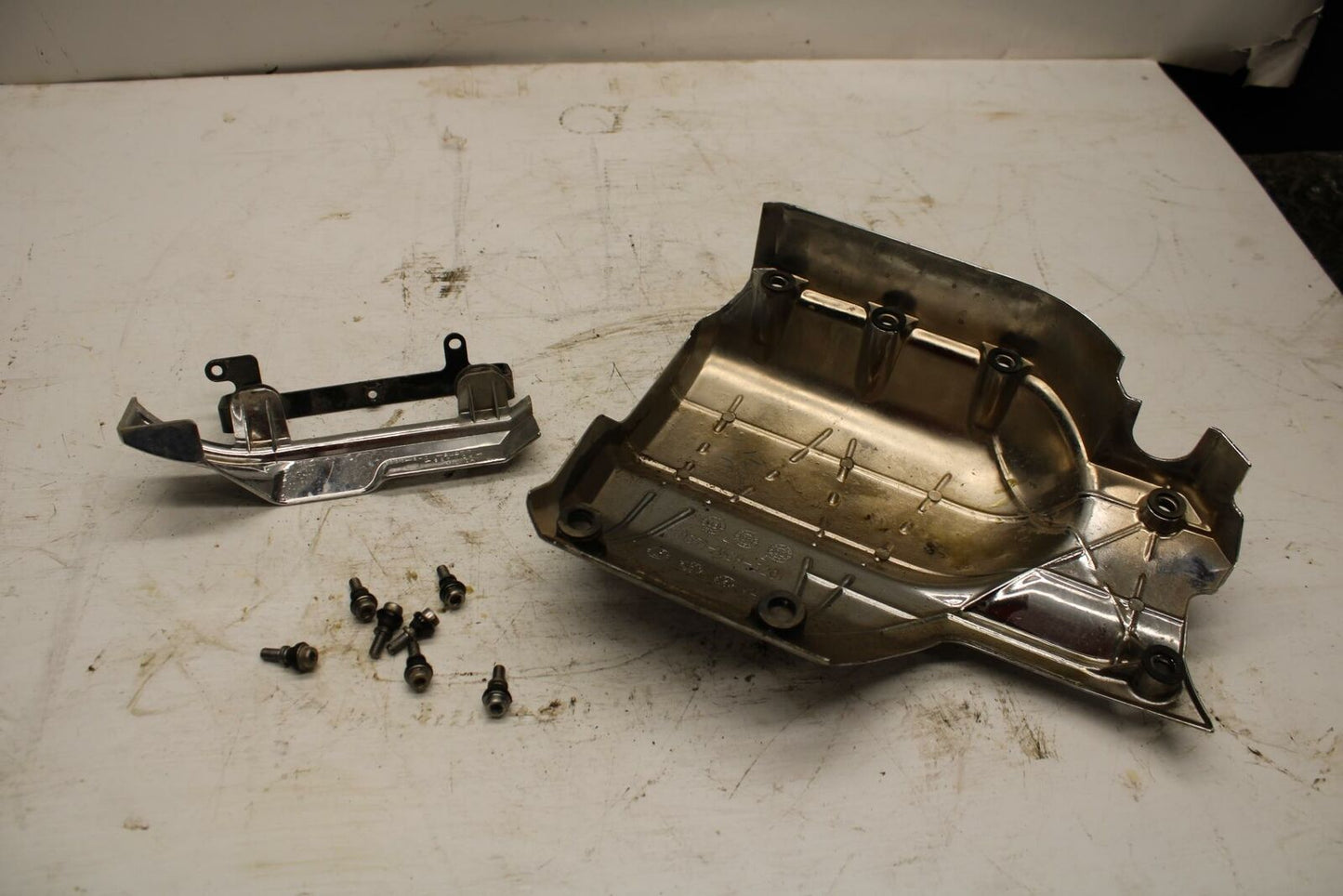 05-07 HONDA VTX1800F2 SIDE ENGINE MOTOR COVER BB351