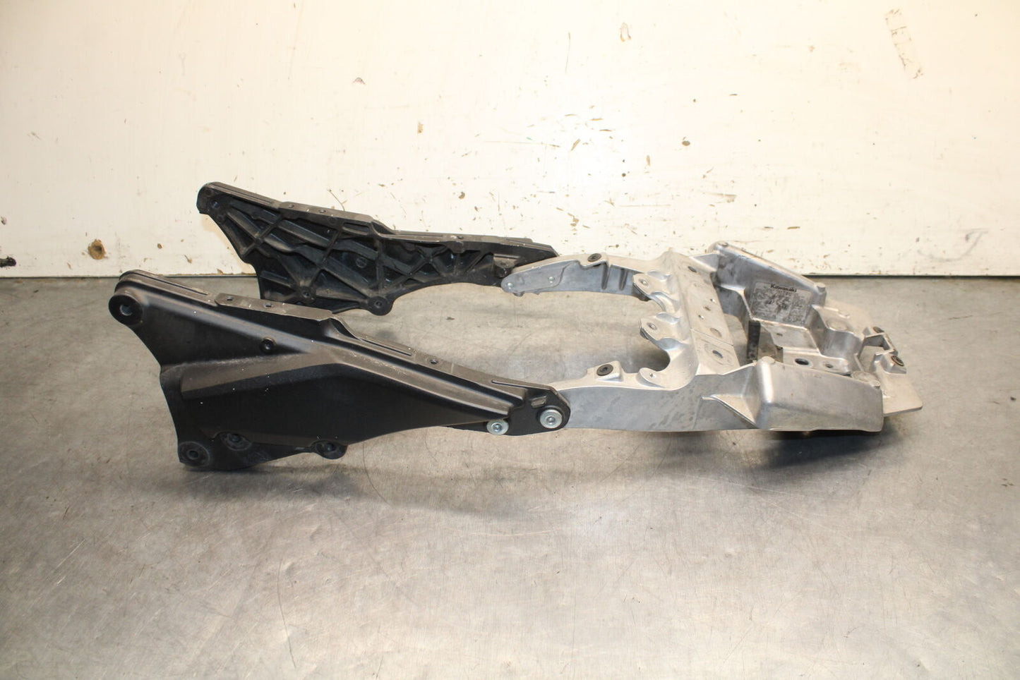 12-13 KAWASAKI Z1000 REAR SUBFRAME BACK SUB FRAME BB743