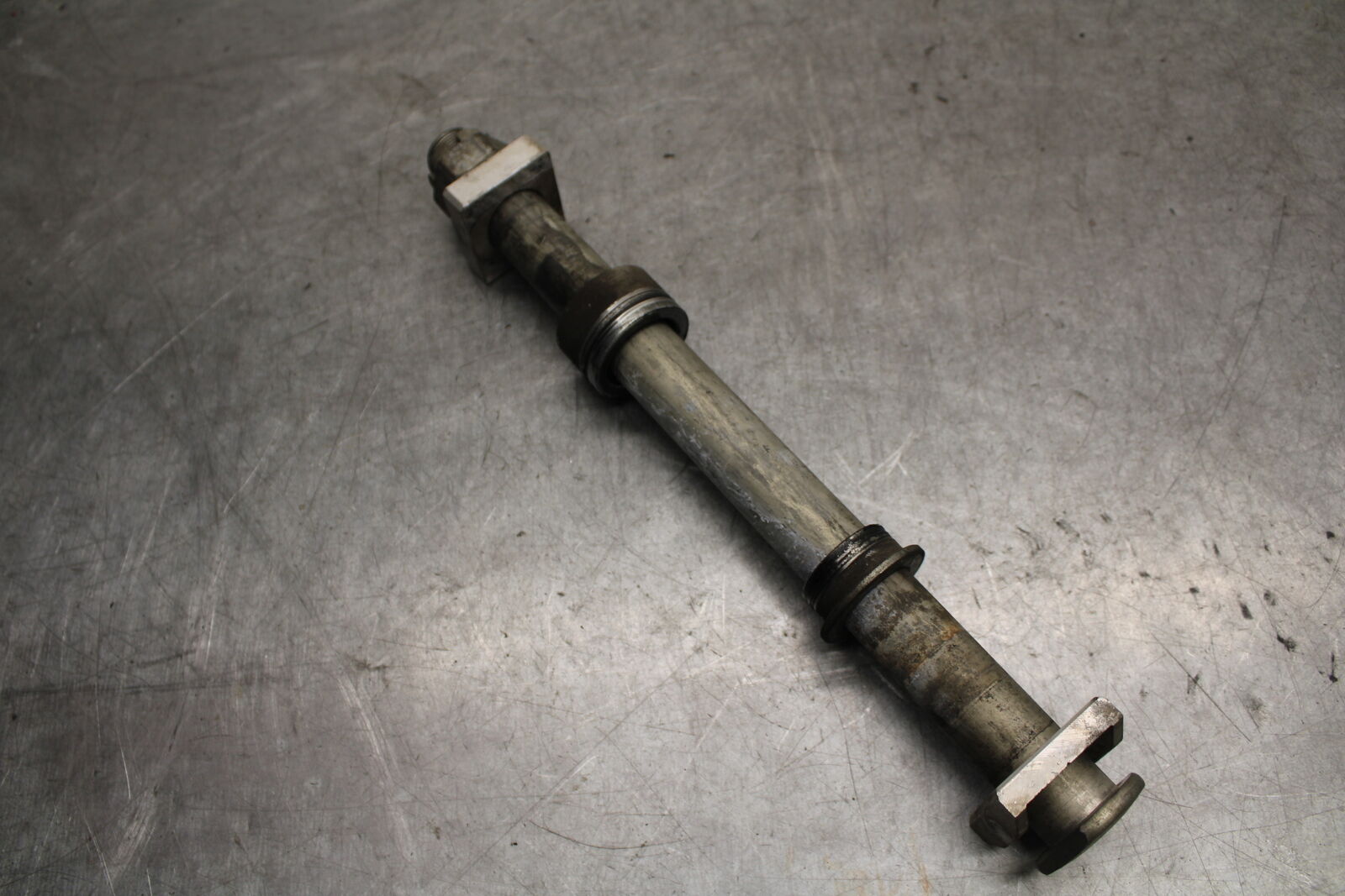 13-18 KAWASAKI NINJA ZX6R REAR AXLE BACK RIM PIVOT BOLT AXEL 41068-0613 BB666