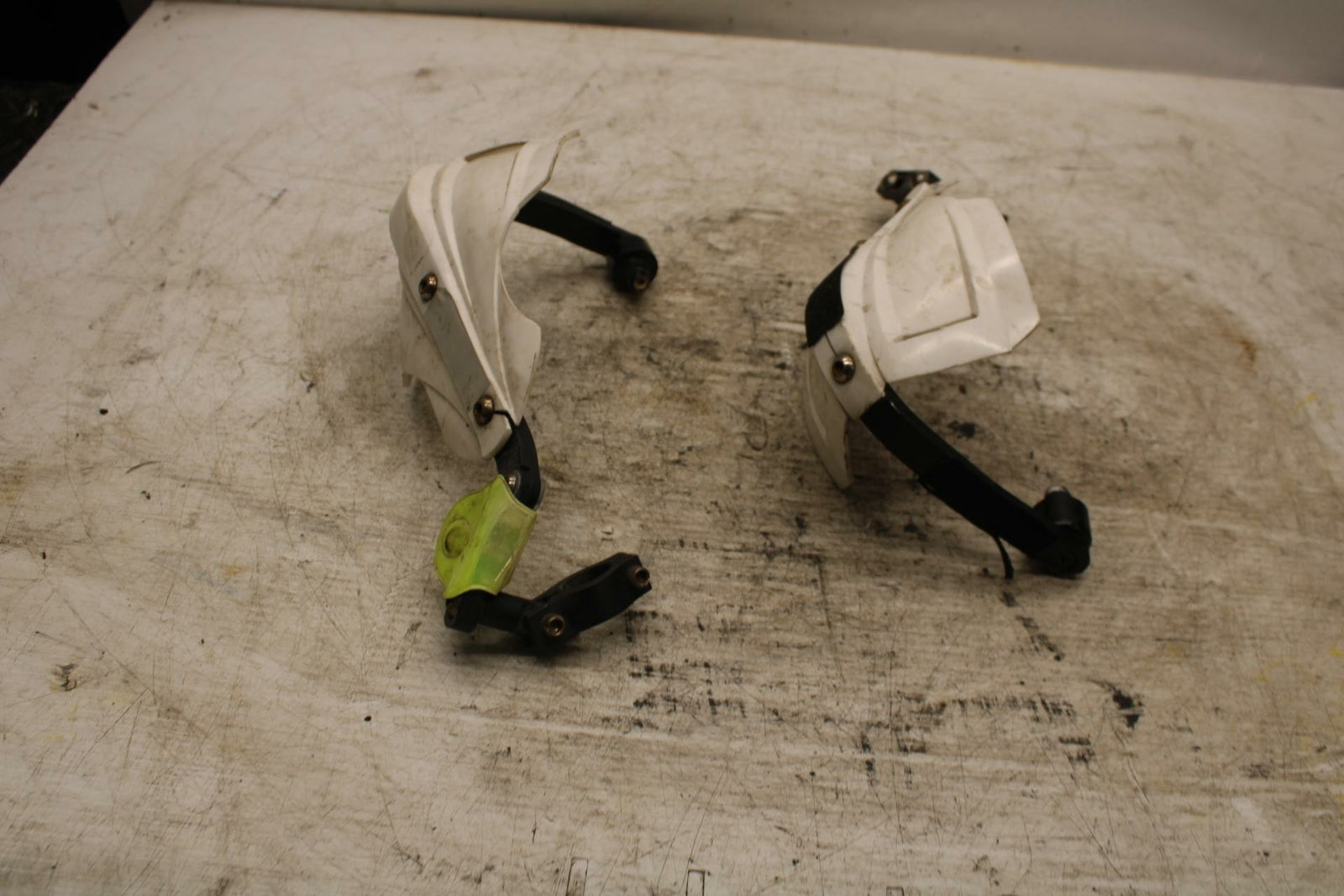 05-21 SUZUKI DRZ400SM RIGHT LEFT HAND GAURDS BB376