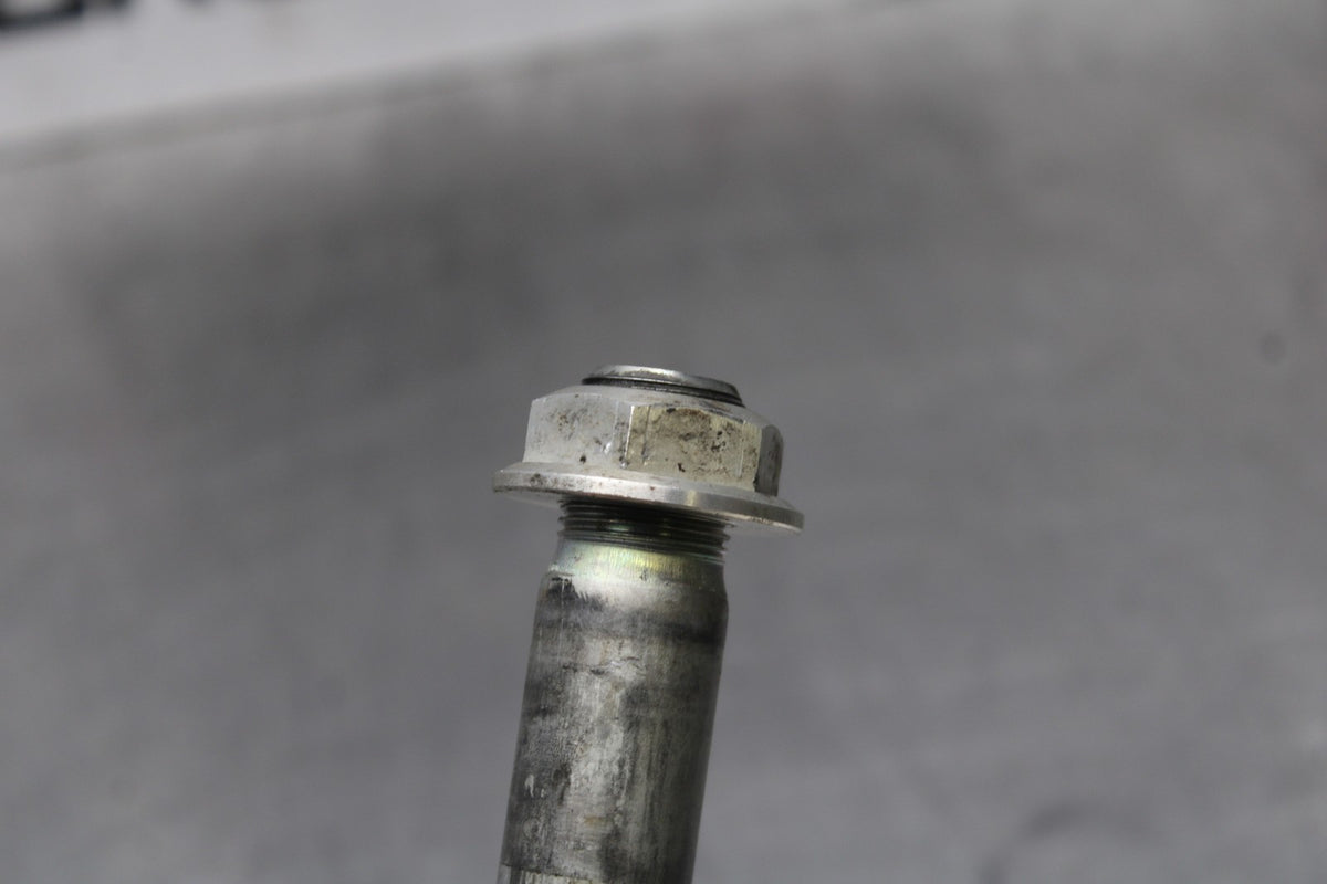 20-25 SUZUKI GSXR750 FRONT WHEEL RIM AXLE PIVOT BOLT BB810