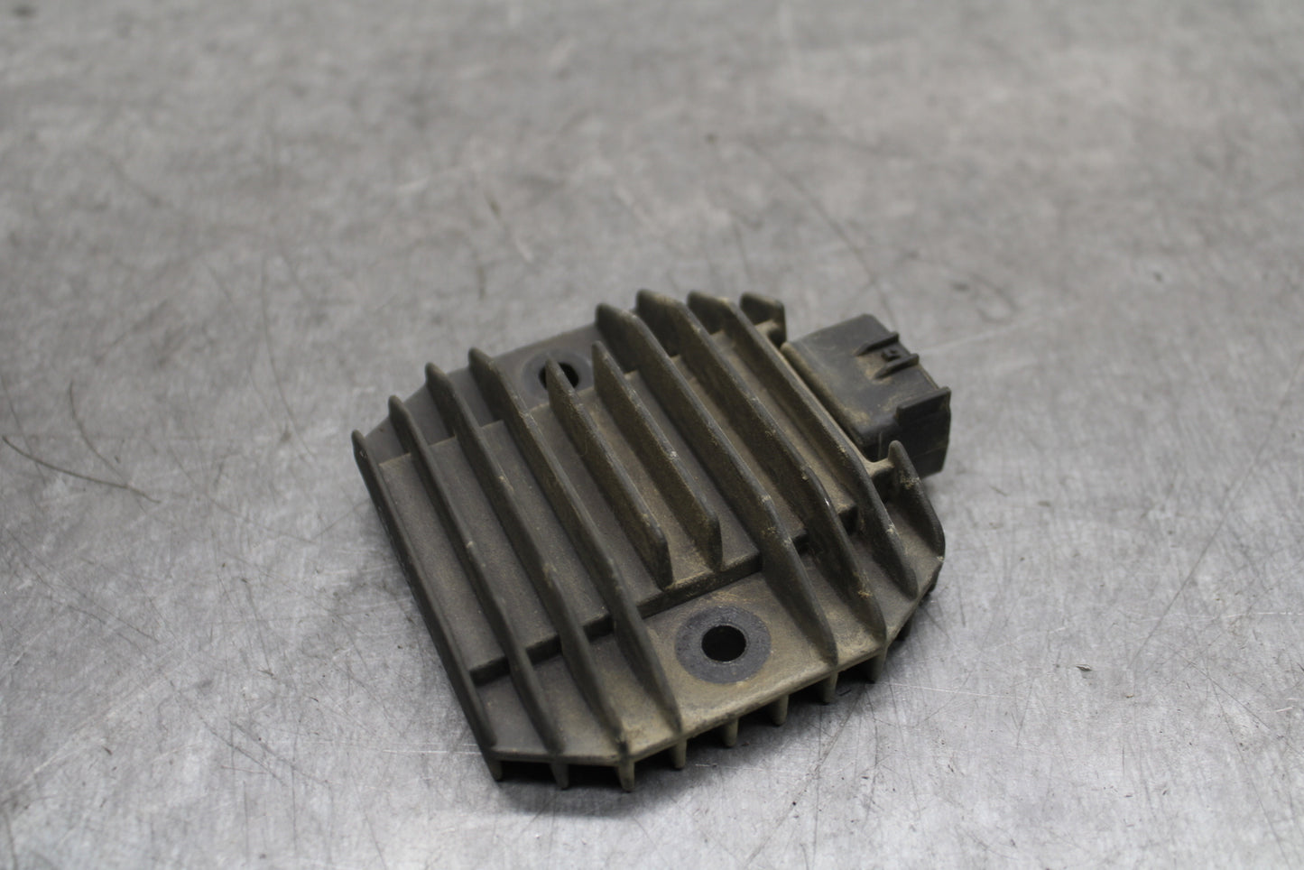 02-03 YAMAHA V STAR 1100 RECTIFIER VOLTAGE REGULATOR BB124