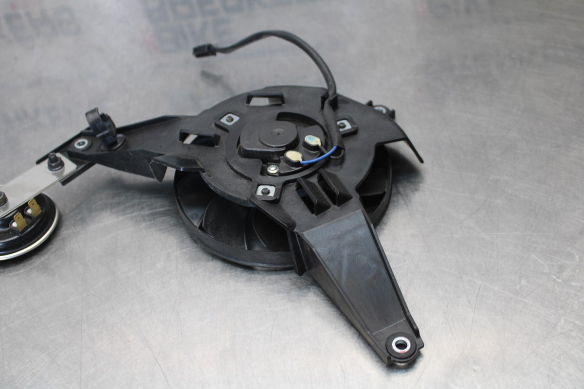 23-24 YAMAHA MT-07 ENGINE RADIATOR COOLING FAN BB194