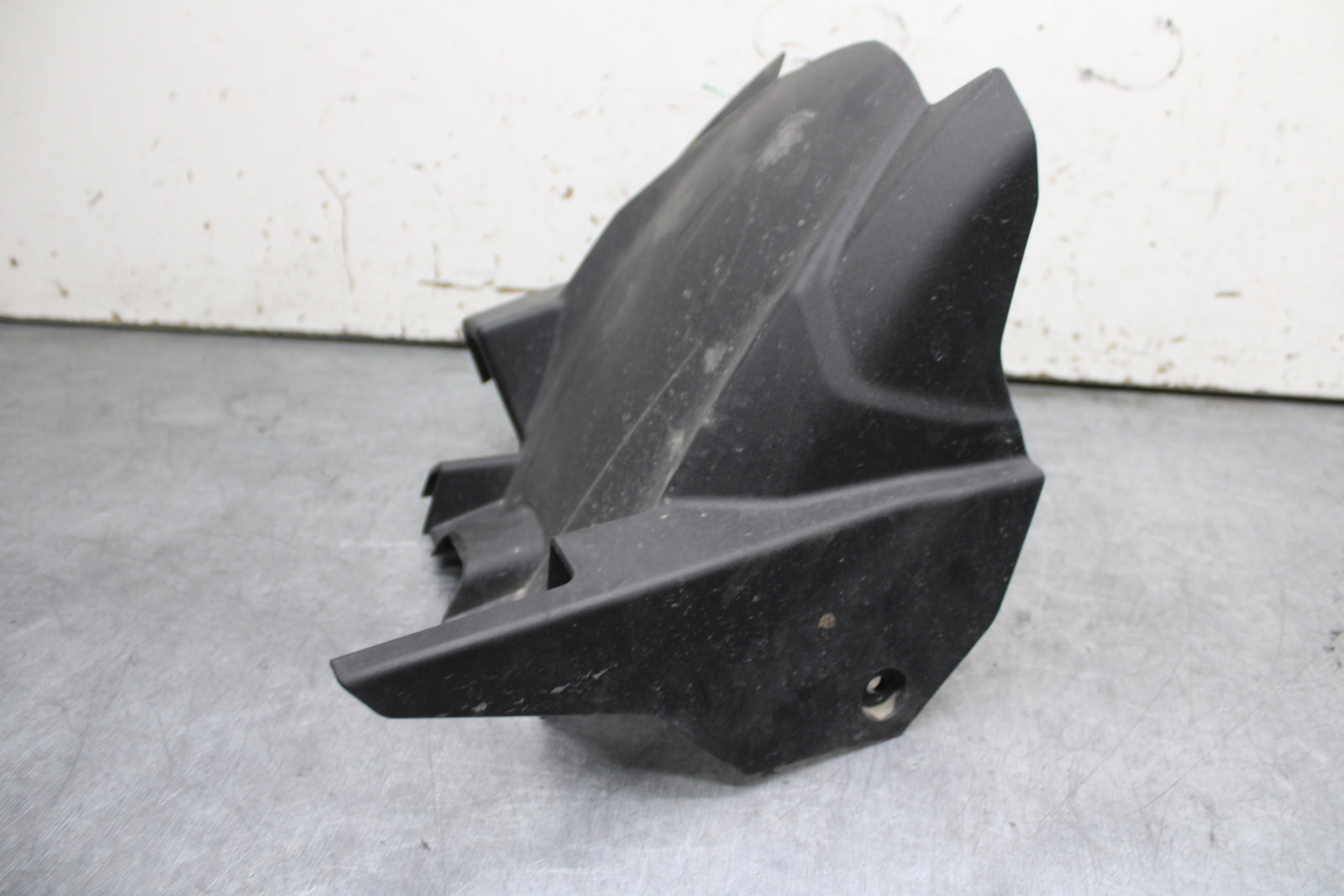 18-24 KAWASAKI NINJA 650 REAR BACK WHEEL TIRE HUGGER FENDER BB725