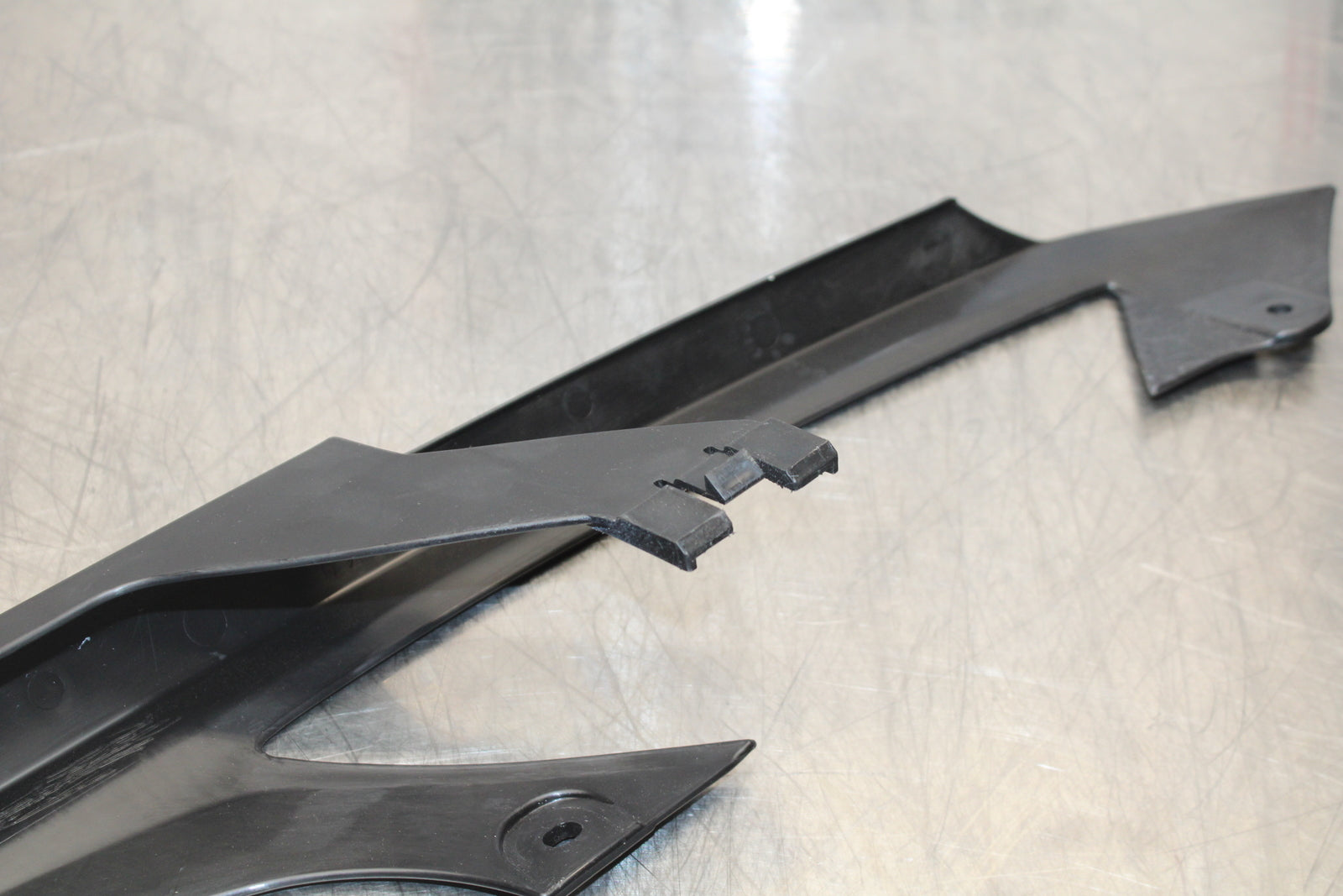 23-24 KAWASAKI NINJA ZX14R NEW!! REAR BACK DRIVE CHAIN GUARD COVER SHIELD BB153