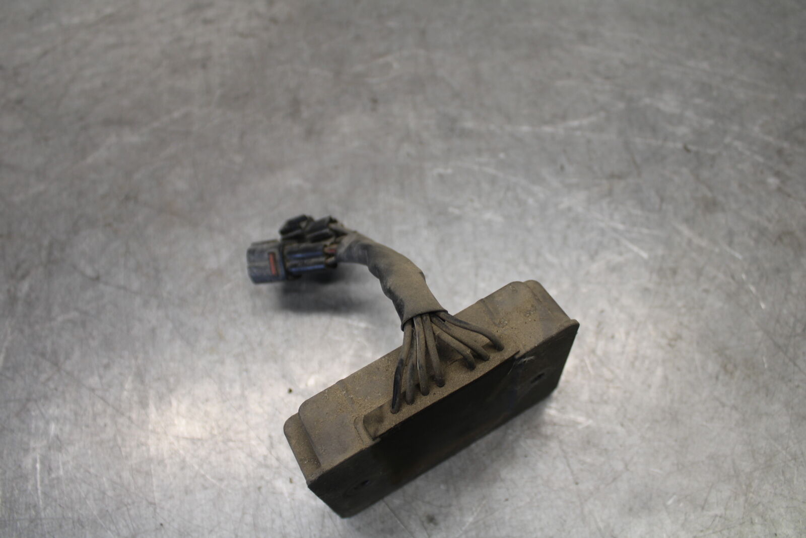 05-09 SUZUKI BOULEVARD C90 RECTIFIER VOLTAGE REGULATOR BB692