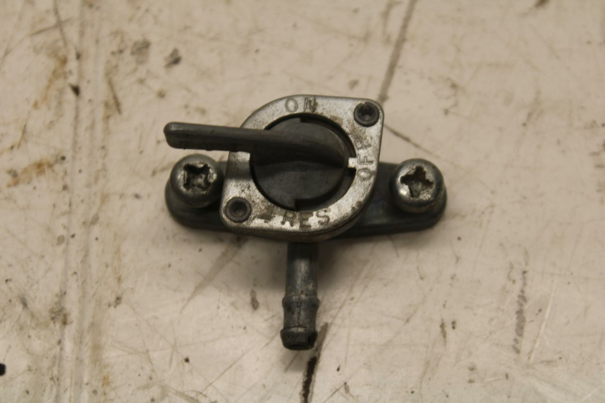 78-79 HONDA GOLDWING 1000 GAS TANK FUEL PETCOCK BB406