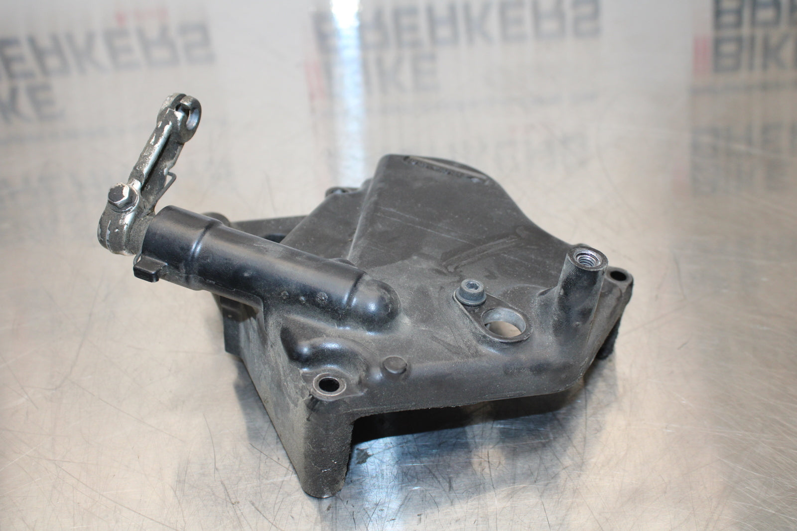 11 SUZUKI GSXR1000 ENGINE SPROCKET COVER BB142