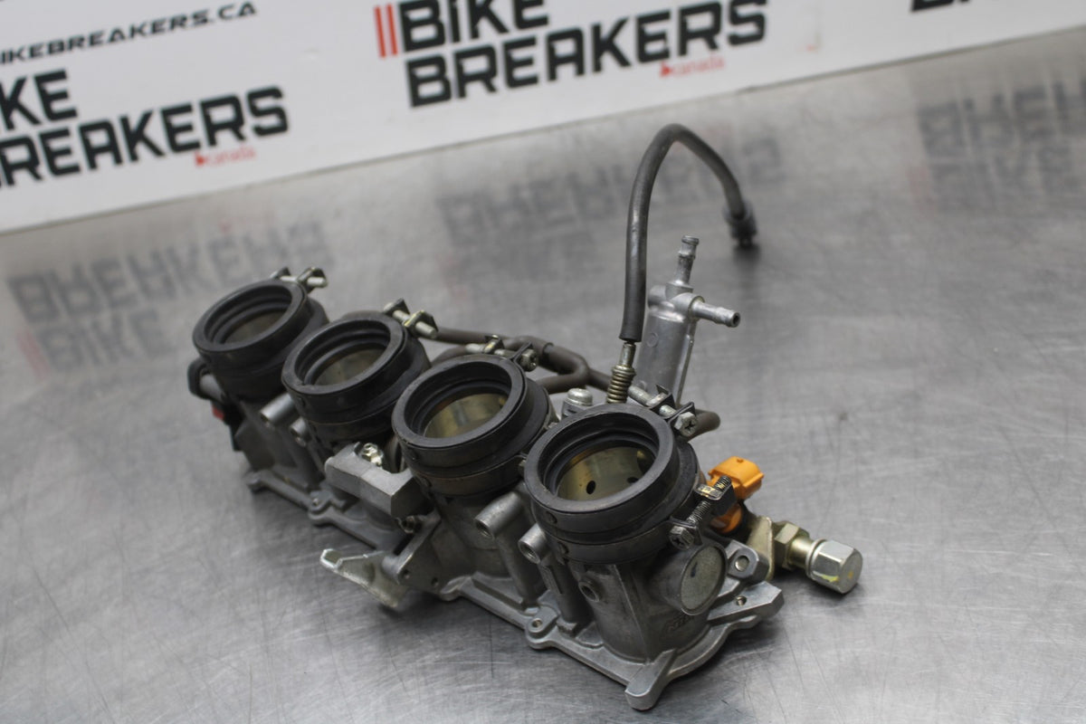 05-06 HONDA CBR600RR MAIN FUEL INJECTORS / THROTTLE BODIES BB624