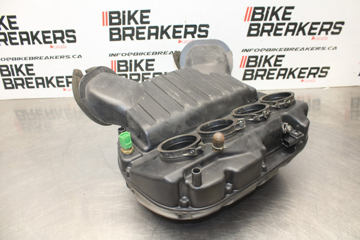 05-06 SUZUKI GSXR1000 AIRBOX AIR INTAKE FILTER BOX BB857