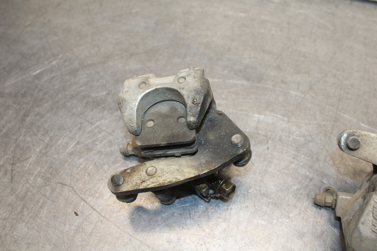 01-05 YAMAHA RAPTOR 660R LEFT RIGHT FRONT BRAKE CALIPER BB695