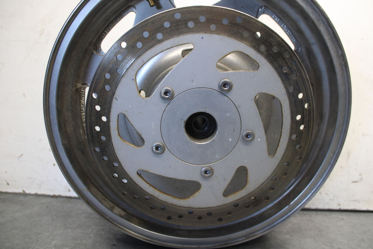 05-09 SUZUKI BOULEVARD C90 FRONT WHEEL FRONT RIM BB692