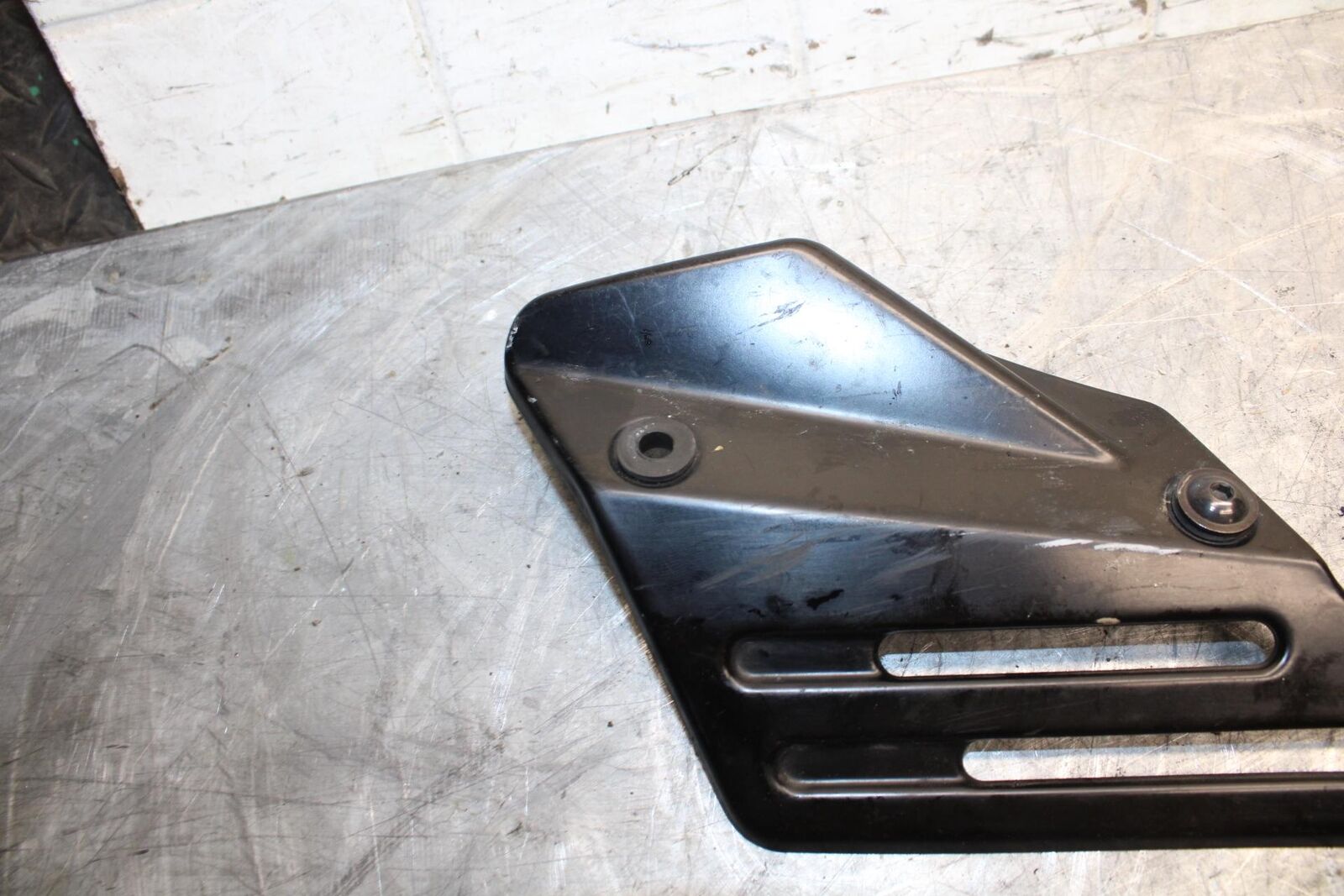 2007 Suzuki GSXR1000  MUFFLER EXHAUST PIPE COVER HEAT SHIELD GUARD BB44