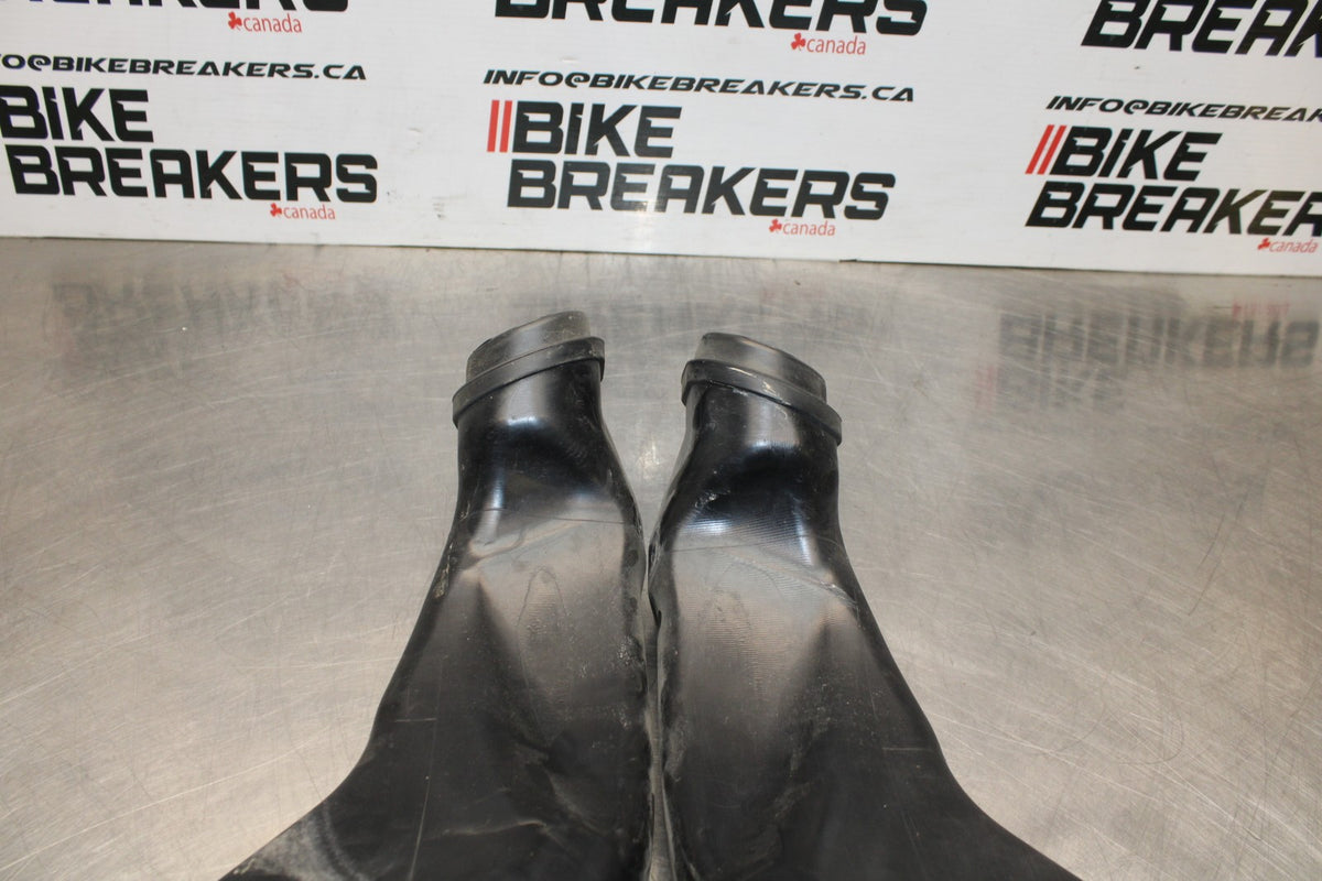 05-06 SUZUKI GSXR1000 RIGHT LEFT AIR INTAKE DUCTS BB857
