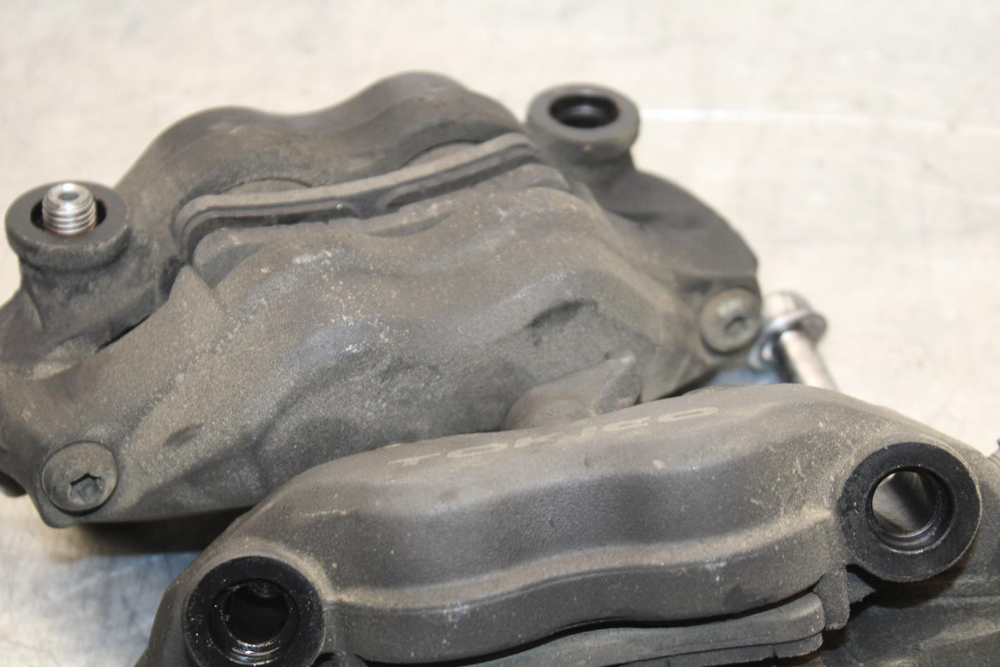 2007 Honda CBR600RR RIGHT LEFT FRONT BRAKE CALIPER SET PAIR CALIPERS BB596