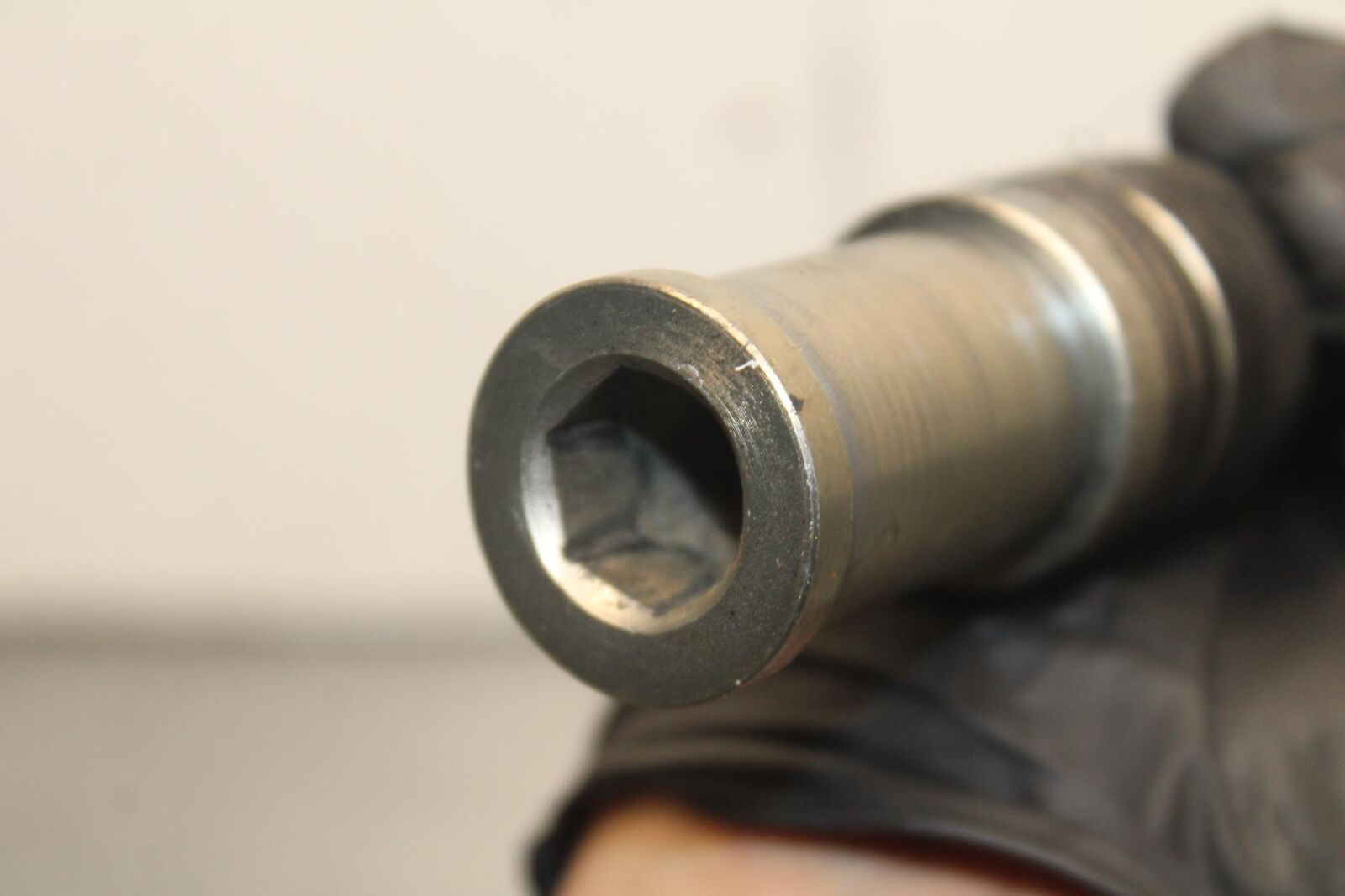 12-17 KAWASAKI ER-6N Z650 FRONT WHEEL RIM AXLE PIVOT BOLT BB607