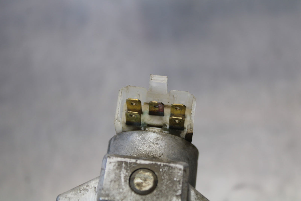 76-77 HONDA GOLDWING 1000 IGNITION LOCK W KEYS BB171