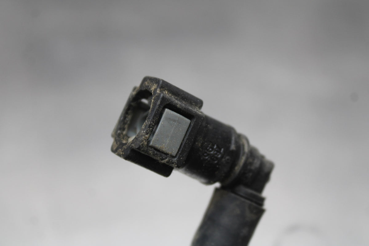 05 YAMAHA YZF R6 FUEL HOSE GAS LINE TUBE PIPE BB858
