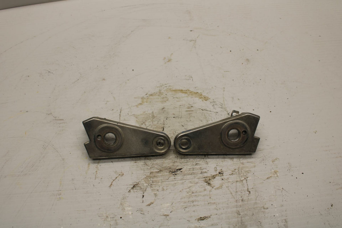 84-85 HONDA V30 MAGNA FRONT HEAD LIGHT HEADLIGHT LAMP BRACKET MOUNT BB251