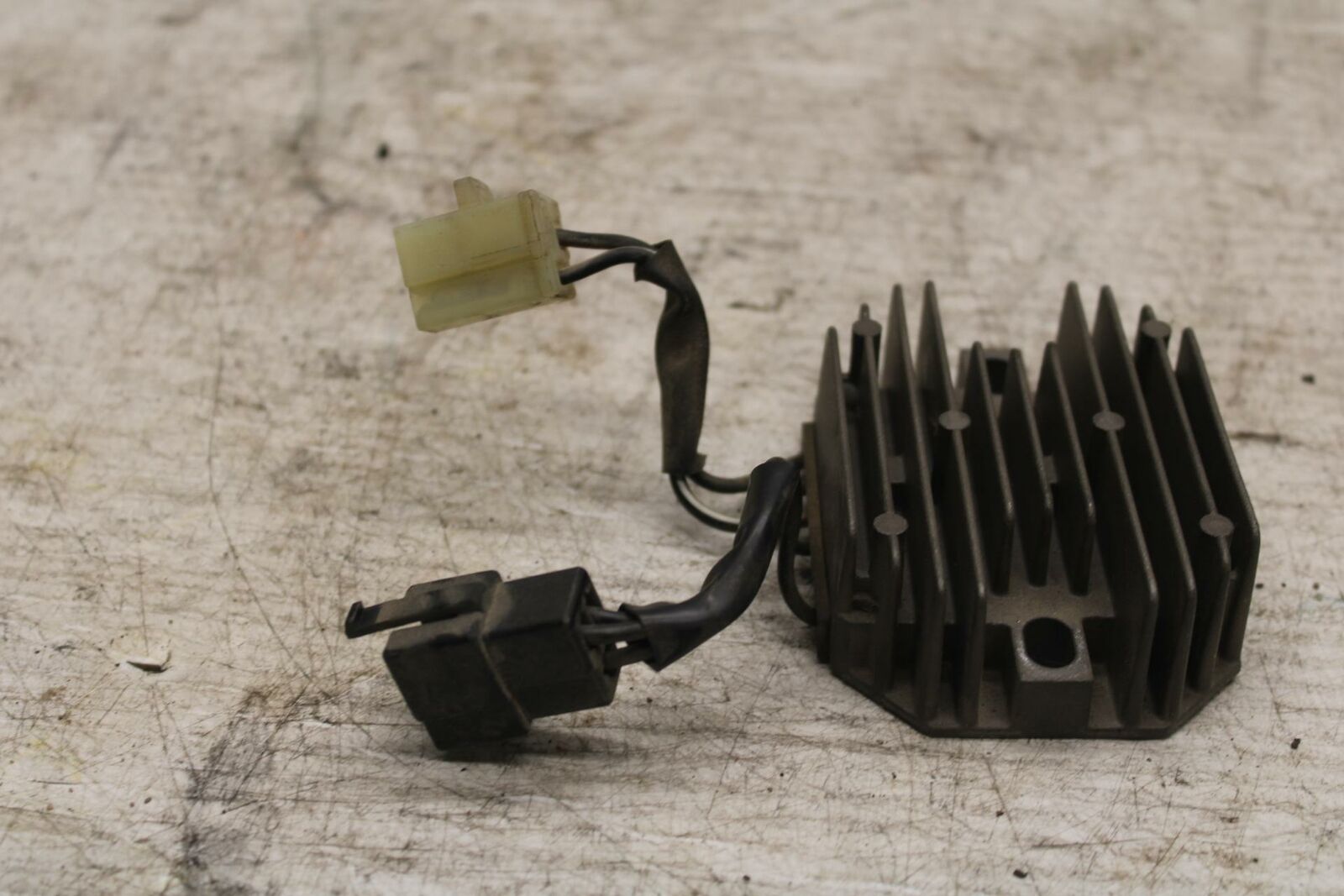 06-07 SUZUKI BOULEVARD S40 RECTIFIER VOLTAGE REGULATOR BB375