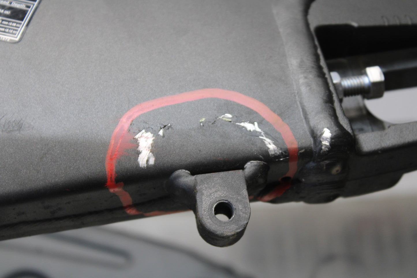 21-23 KAWASAKI NINJA ZX6R REAR SWINGARM BACK SUSPENSION SWING ARM BB179