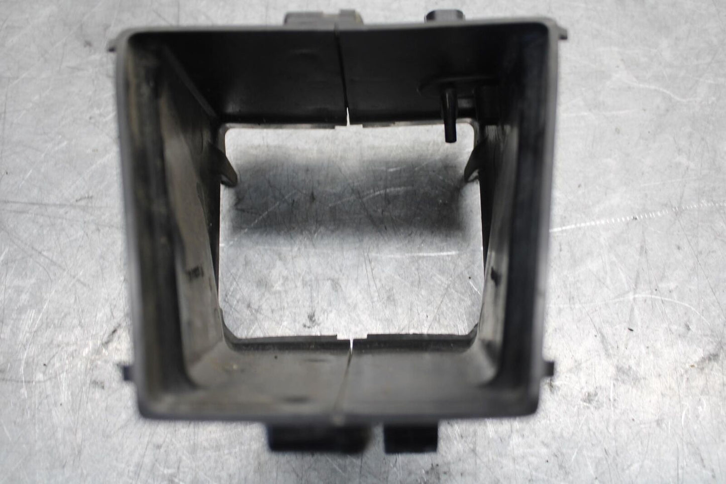 2006 07 Yamaha YZF R6 RAM AIR INTAKE TUBE DUCT BB423